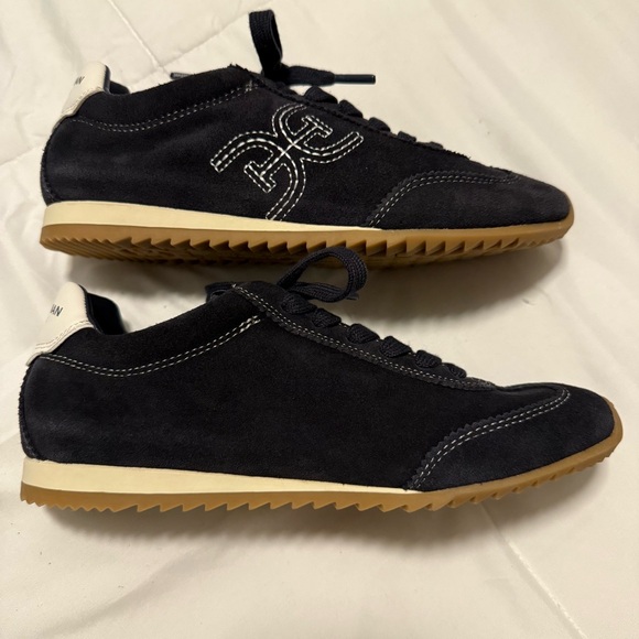 Sam Edelman Isella Women’s Black Suede Sneakers Size 7 NWOT Gum Sole - Picture 2 of 7